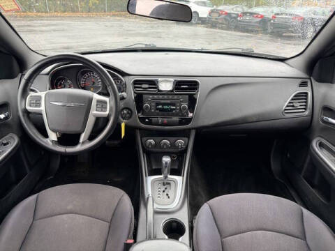 2012 Chrysler 200 Touring