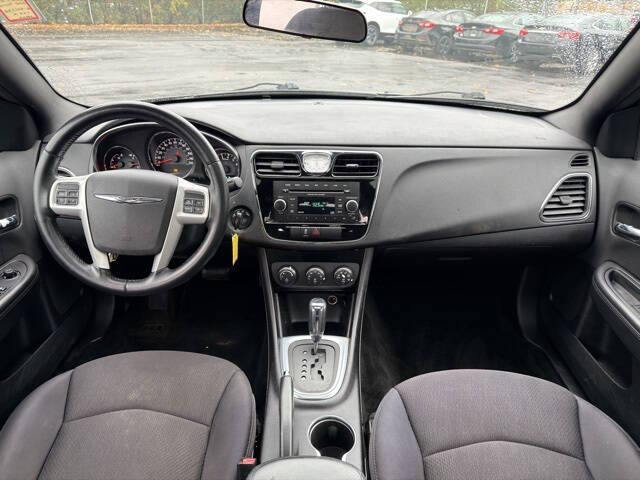 2012 Chrysler 200 Touring