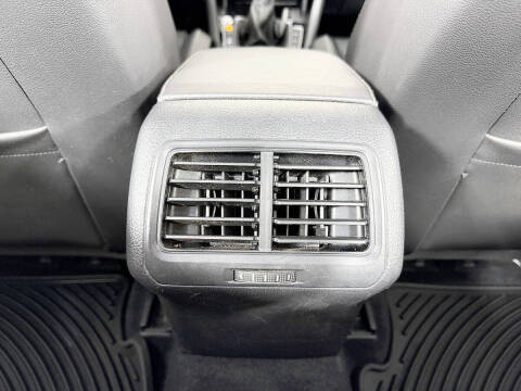2017 Volkswagen Golf R 4Motion