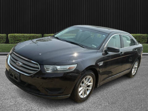 2013 Ford Taurus SE