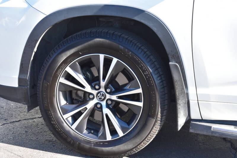 2017 Toyota Highlander LE