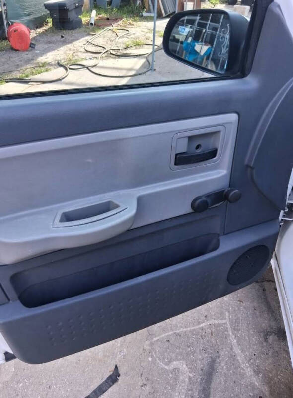 2005 Dodge Dakota ST
