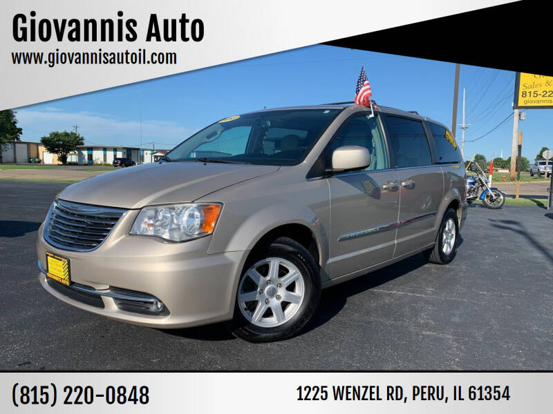 Giovannis Auto Car Dealer in Peru, IL