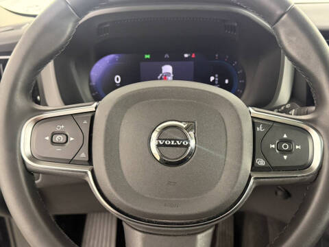 2024 Volvo XC60 B5 Core Dark Theme