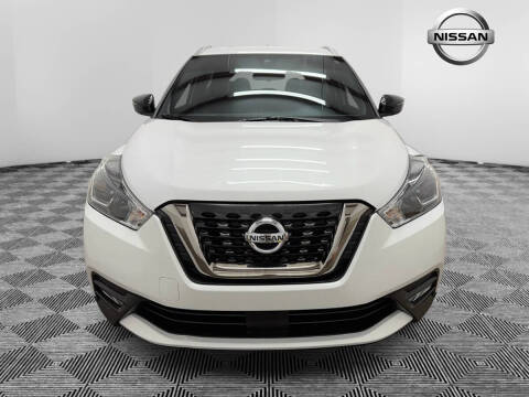 2020 Nissan Kicks SR
