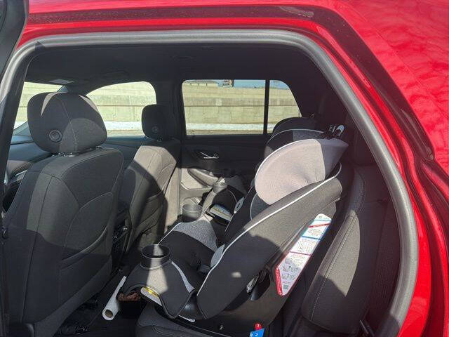 2022 Chevrolet Traverse LT Cloth