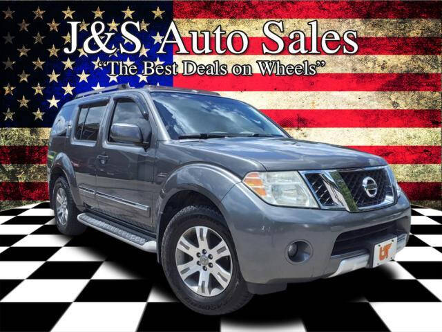 2008 Nissan Pathfinder for sale at J & S Auto Sales in Clarksville TN