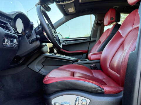 2018 Porsche Macan GTS