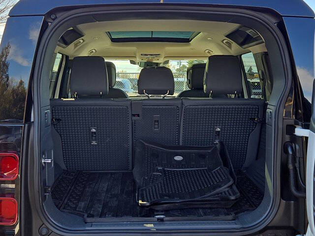 2024 Land Rover Defender 110 P400 X-Dynamic SE