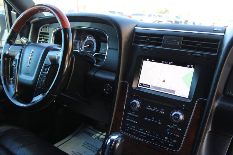 2017 Lincoln Navigator Select