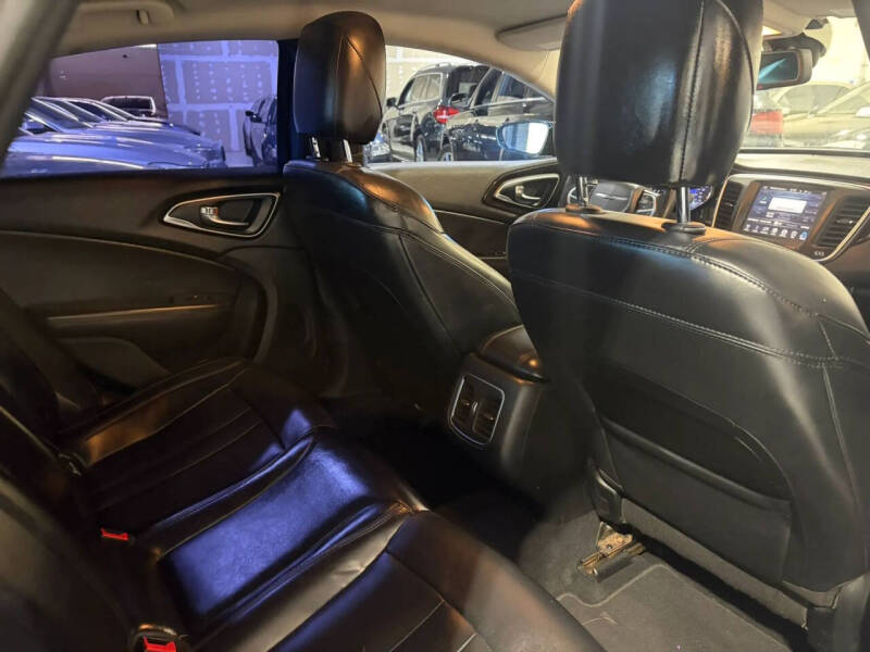 2015 Chrysler 200 C