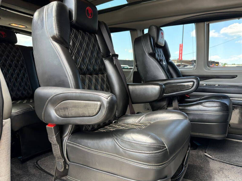2023 Chevrolet Express 2500