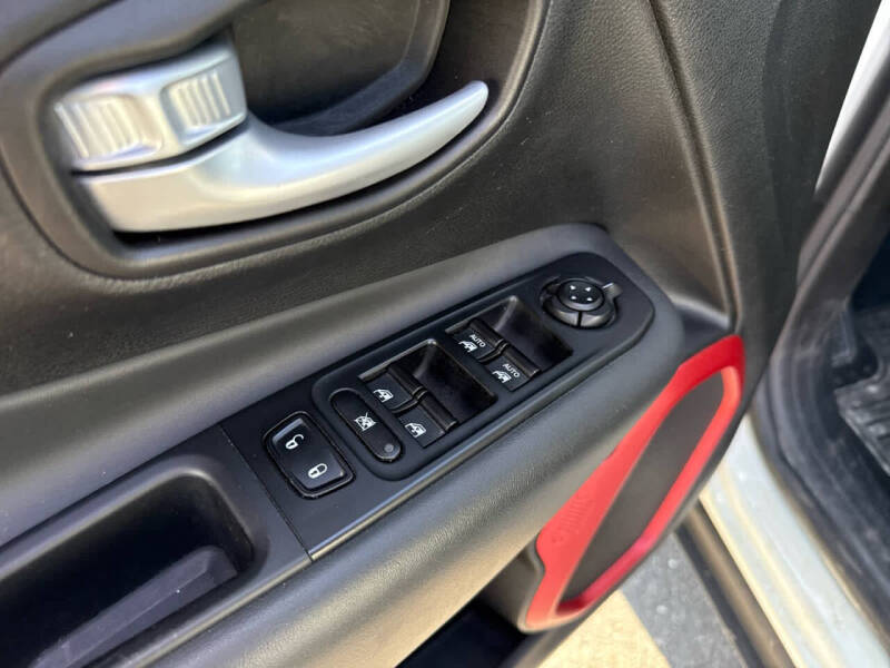 2023 Jeep Renegade Trailhawk