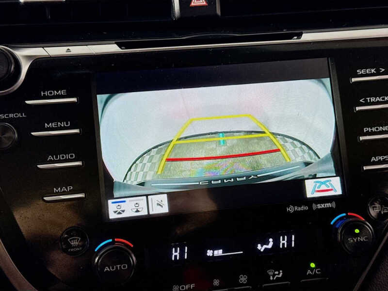 2020 Toyota Camry Hybrid XLE