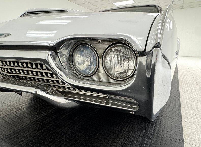 1962 Ford Thunderbird