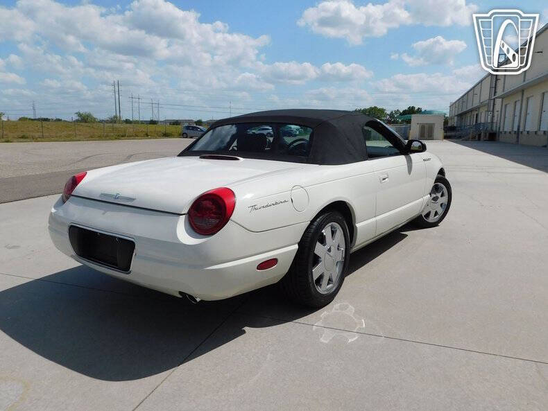 2002 Ford Thunderbird Deluxe