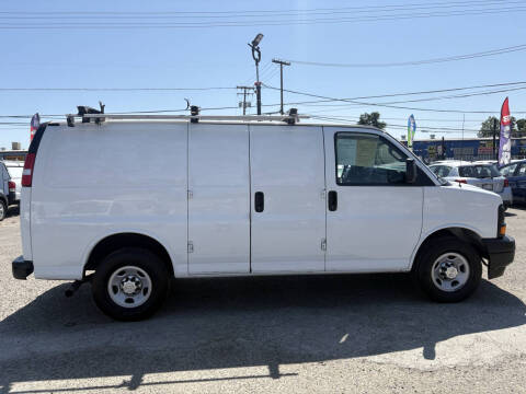 2017 Chevrolet Express 2500