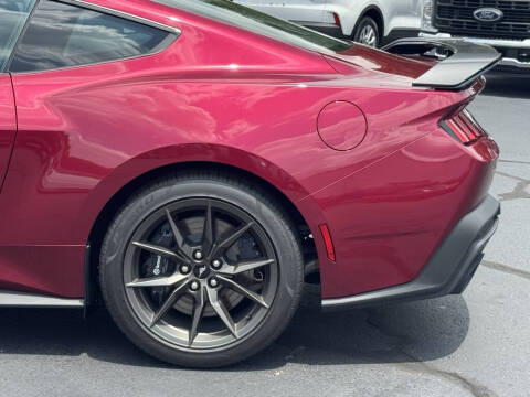 2025 Ford Mustang Dark Horse