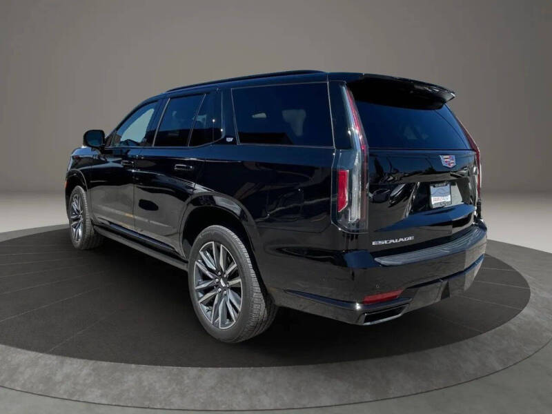 2023 Cadillac Escalade Sport