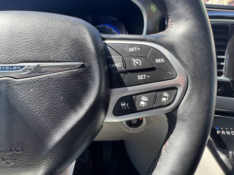 2017 Chrysler Pacifica Touring-L Plus