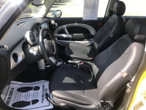2005 MINI Cooper for sale at Ridetime Auto in Suffolk VA