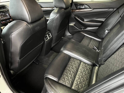 2017 Nissan Maxima Platinum