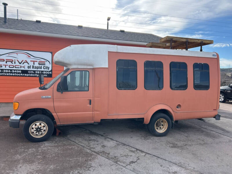 2006 Ford Econoline's photo