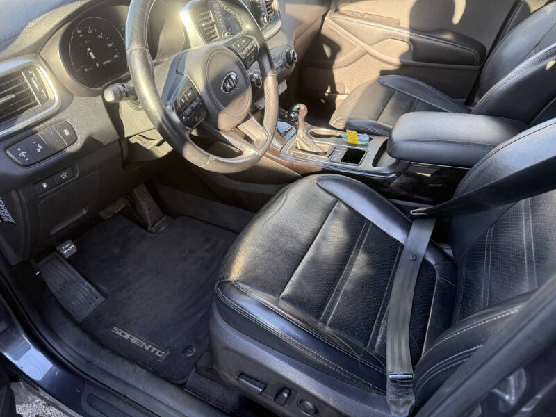 2018 Kia Sorento EX V6