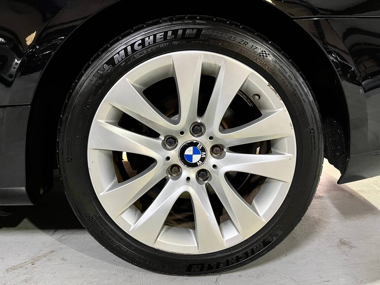 2011 BMW 3 Series for sale at Carnival Car Company in Victoria, TX