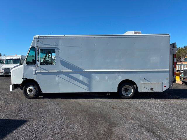 2015 Freightliner MT45 Chassis