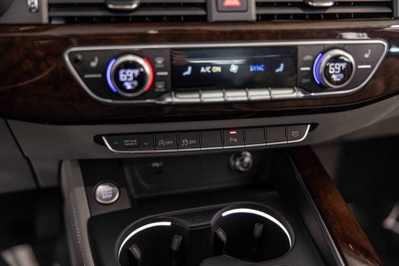 2019 Audi A4 quattro Premium Plus 45 TFSI