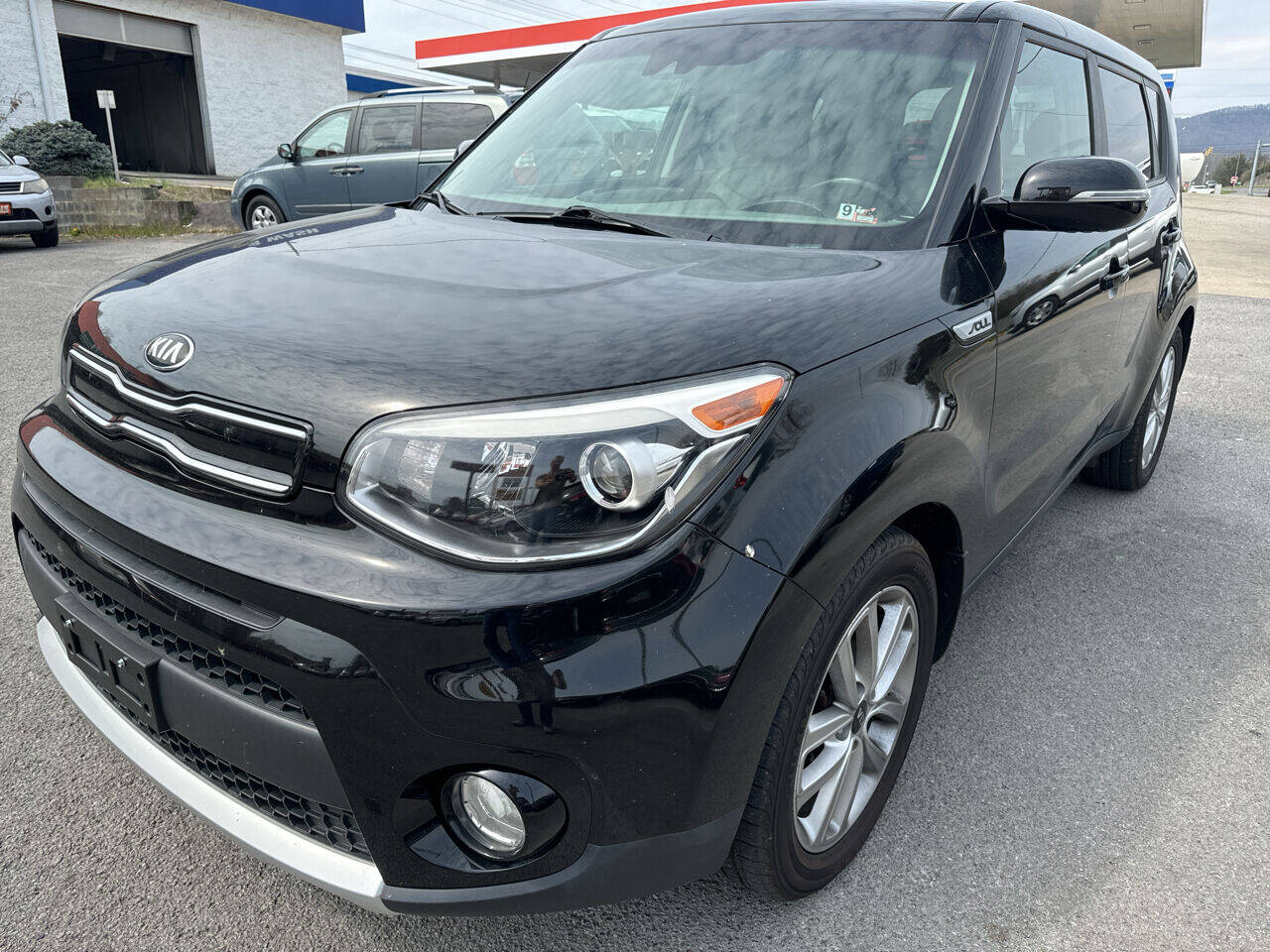 Black 2017 Kia Soul + + 4dr Crossover 1