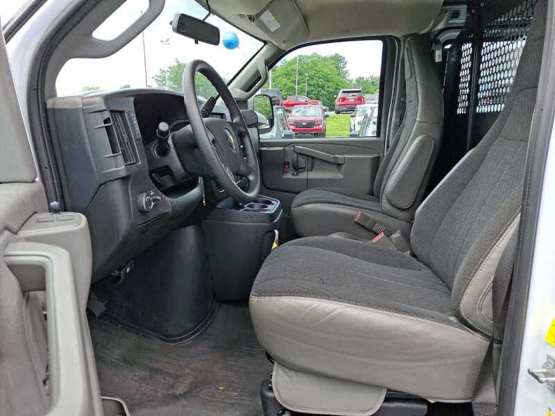 2024 Chevrolet Express 2500