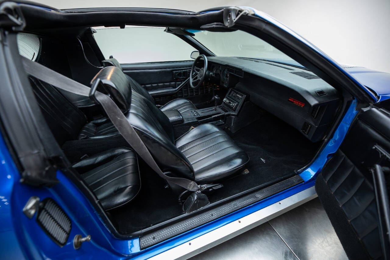 1989 Chevrolet Camaro 117