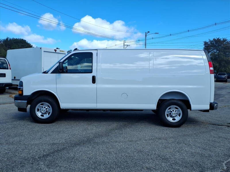 2025 Chevrolet Express 2500