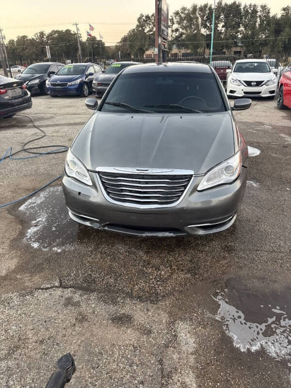 2013 Chrysler 200 Touring
