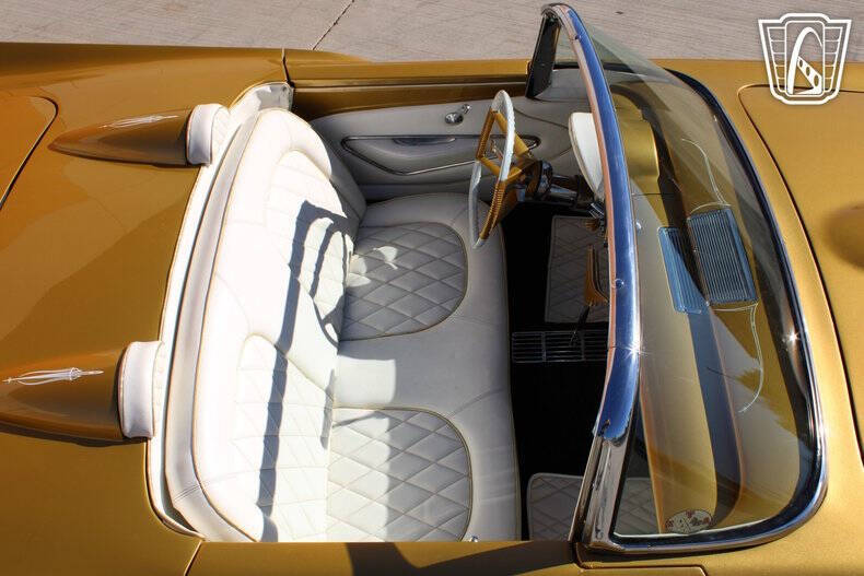 1957 Ford Thunderbird