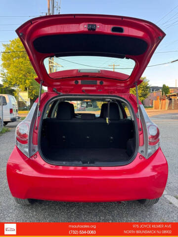 2014 Toyota Prius c