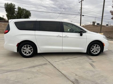 2024 Chrysler Pacifica Touring L