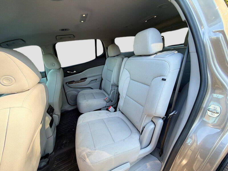 2022 GMC Acadia SLE