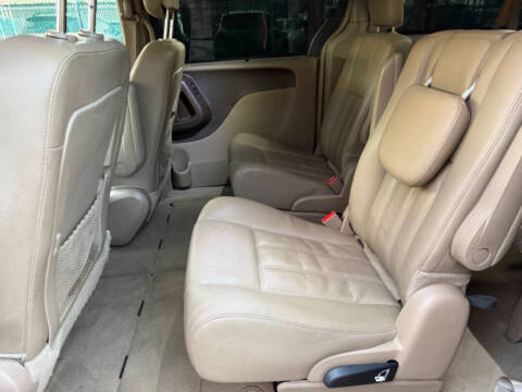 2015 Chrysler Town and Country Touring