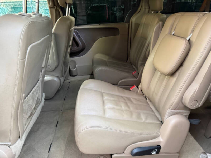 2015 Chrysler Town and Country Touring