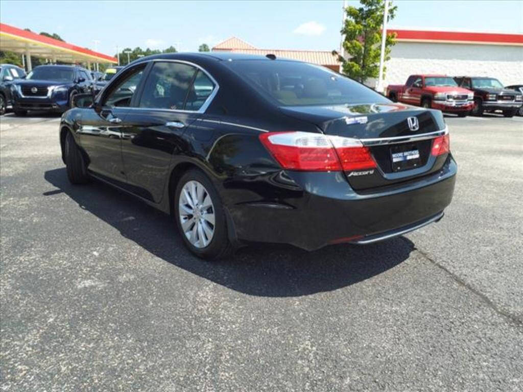 2013 Honda Accord for sale at MOORE BROTHERS in Oxford, MS