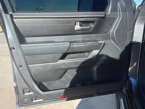 2025 Toyota Sequoia SR5