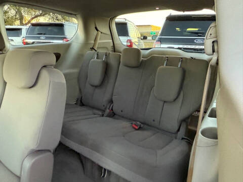 2017 Chrysler Pacifica LX