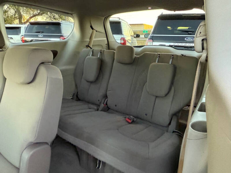 2017 Chrysler Pacifica LX