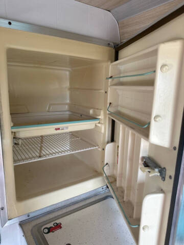 1968 Shasta RV CAMPER