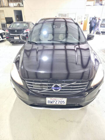 2015 Volvo XC60 T6 Platinum