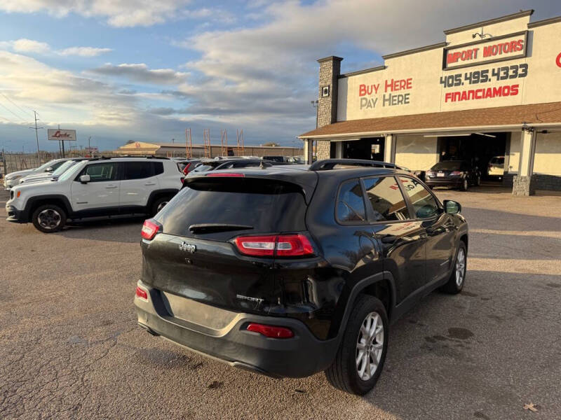 2016 Jeep Cherokee Sport