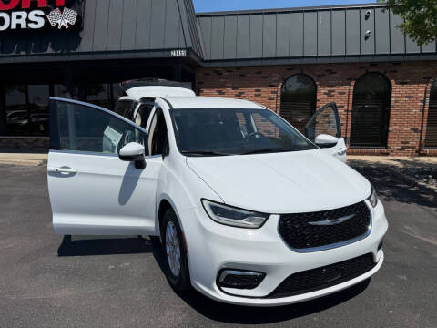 2023 Chrysler Pacifica Touring L